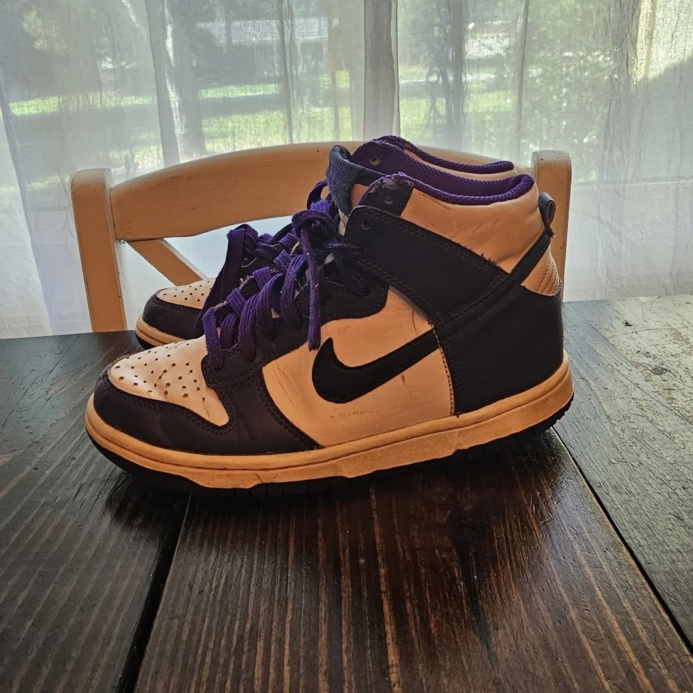 Nike High-Top Sneakers in Purple and Cream